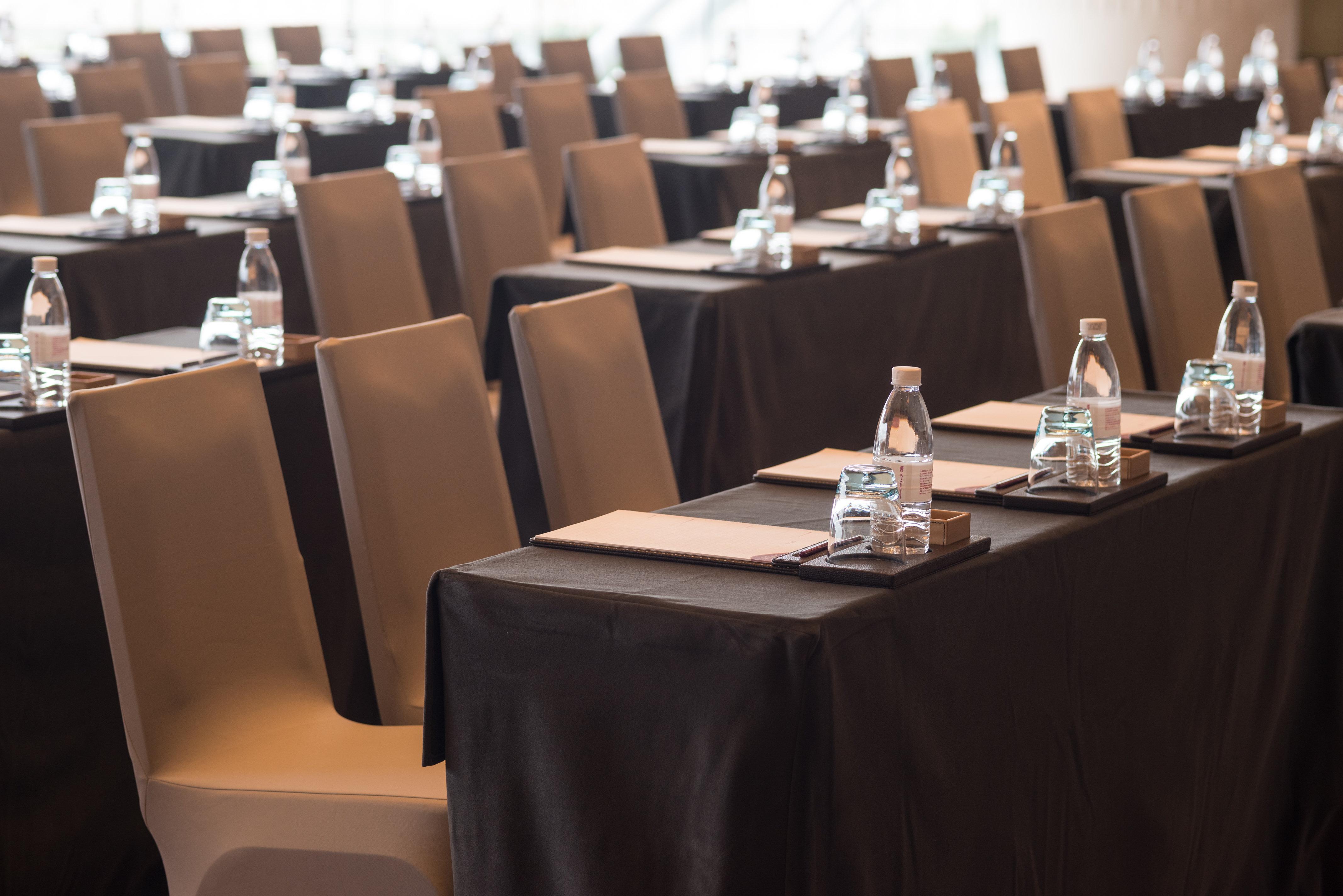 Crowne Plaza Macau By Ihg Hotel Екстериор снимка The conference room of the European Economic and Social Committee